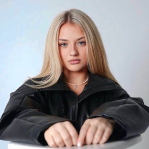 Masha May - ТАКАЯ ОДНА
